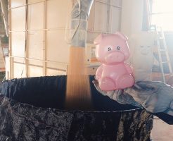 乾燥された米をフレコンに移す